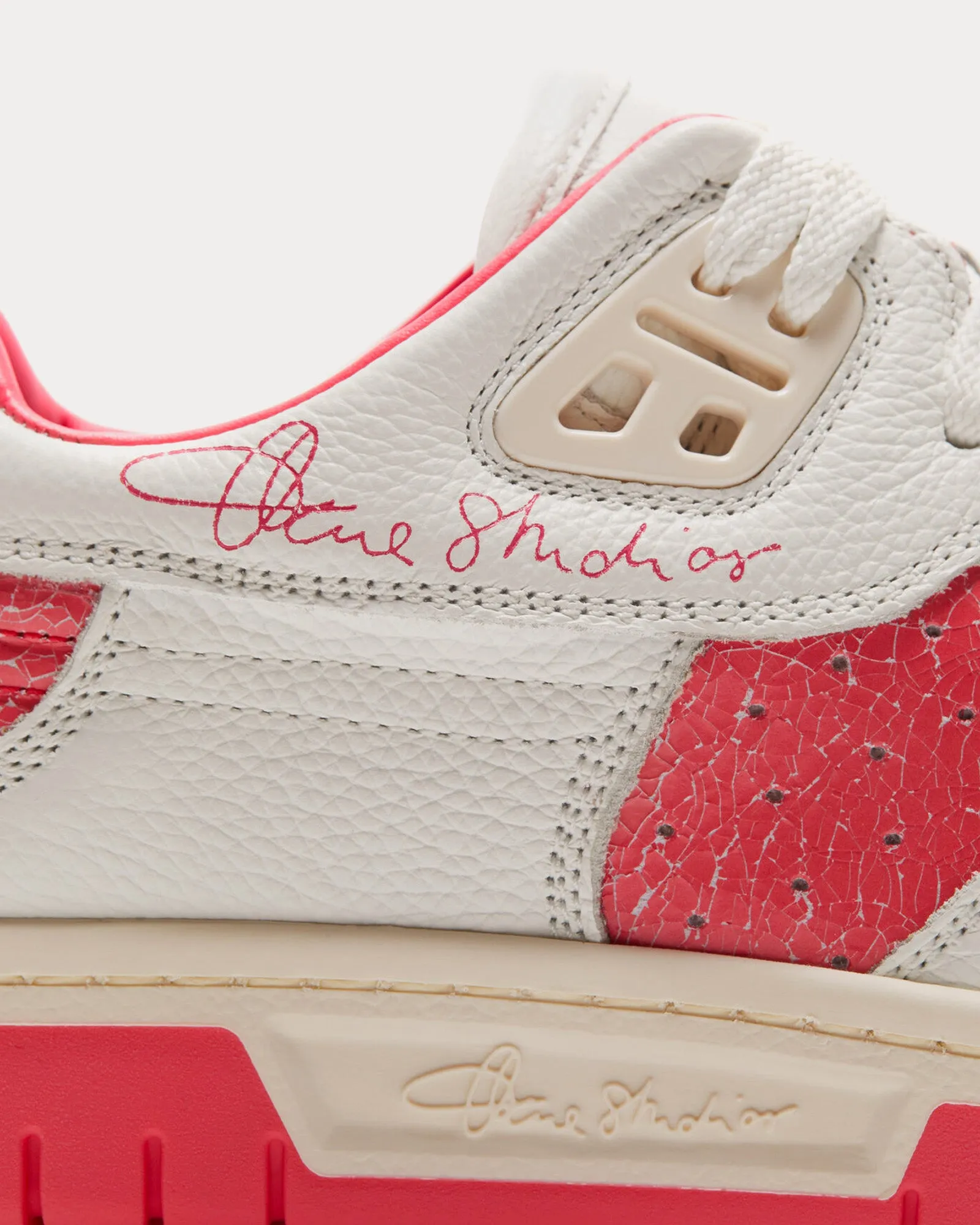 08sthlm Basketball White / Electric Pink Low Top Sneakers