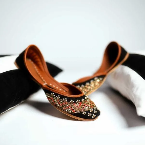 Adele (Black)