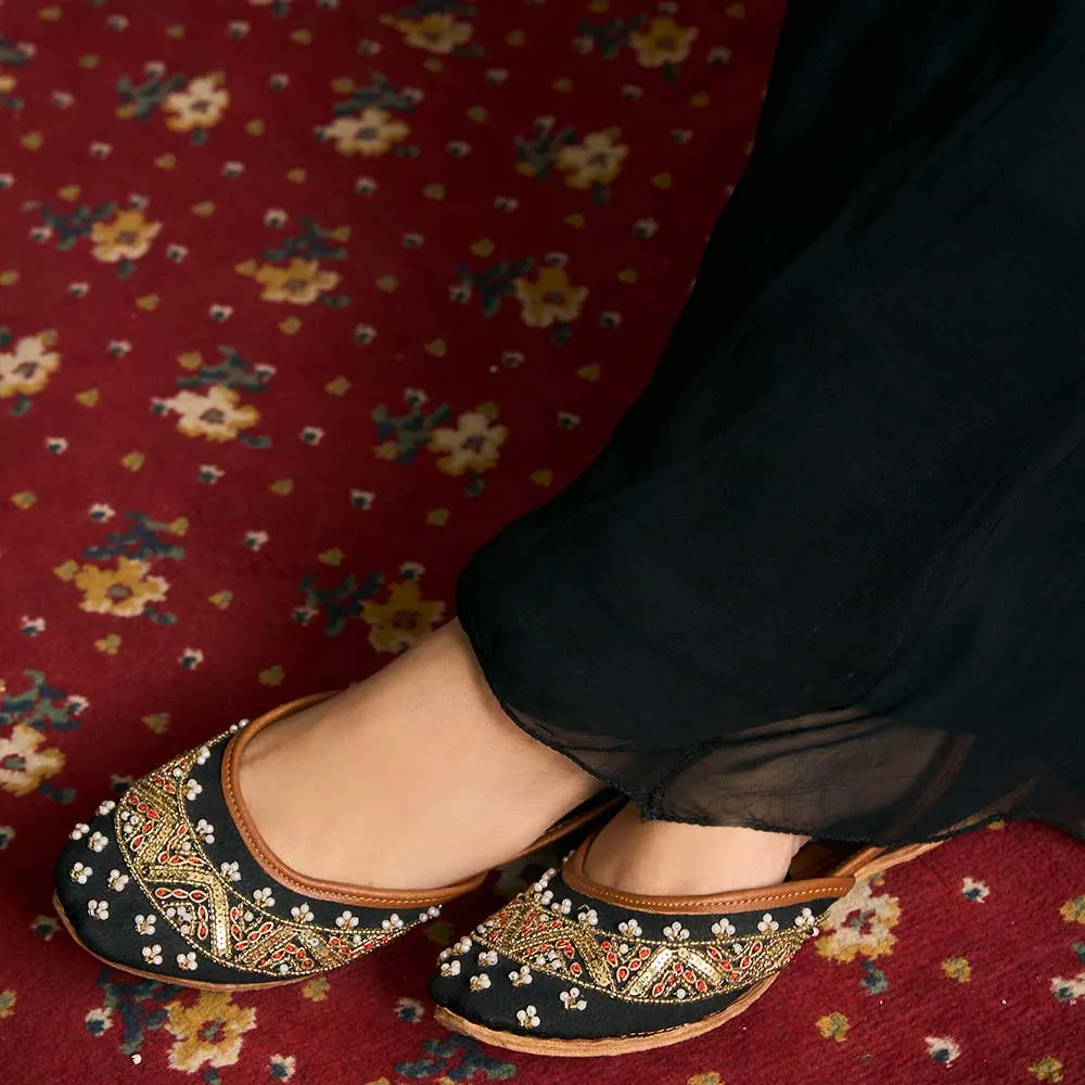 Adele (Black)