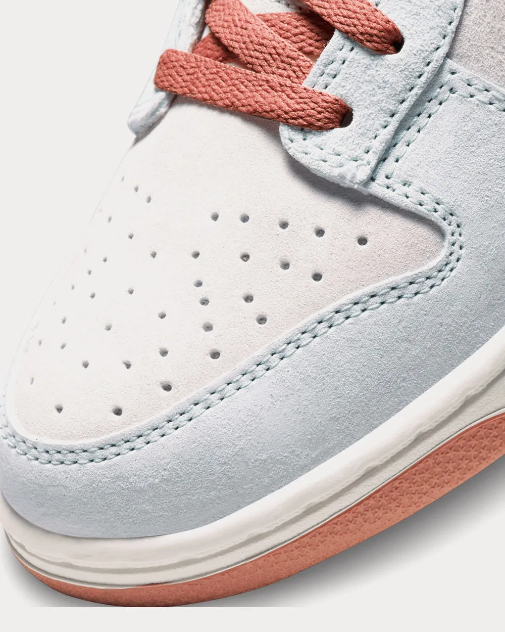 Dunk Low Retro Fossil Rose Low Top Sneakers