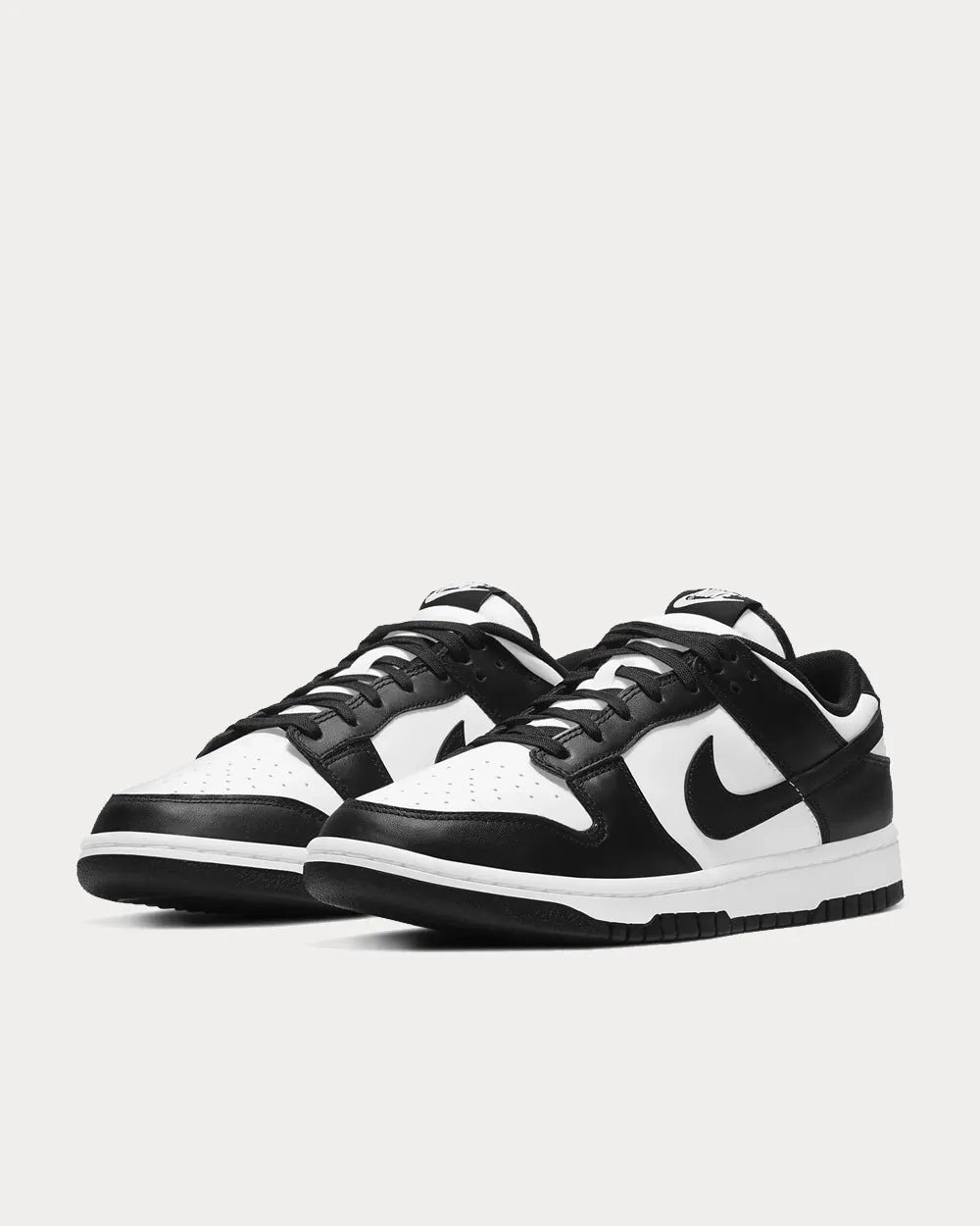 Dunk Low Retro White / White / Black Low Top Sneakers