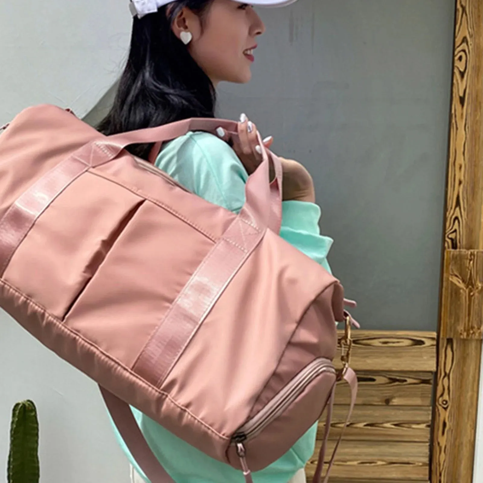 Gym Bag,Travel Duffel Bag ,Sport Gym Tote Bags Swimming Yoga,Waterproof Weekend Overnight Bag,Carry on Bag,Personal Item Travel Bag,Workout Dance Bag for Men & Women,Pink