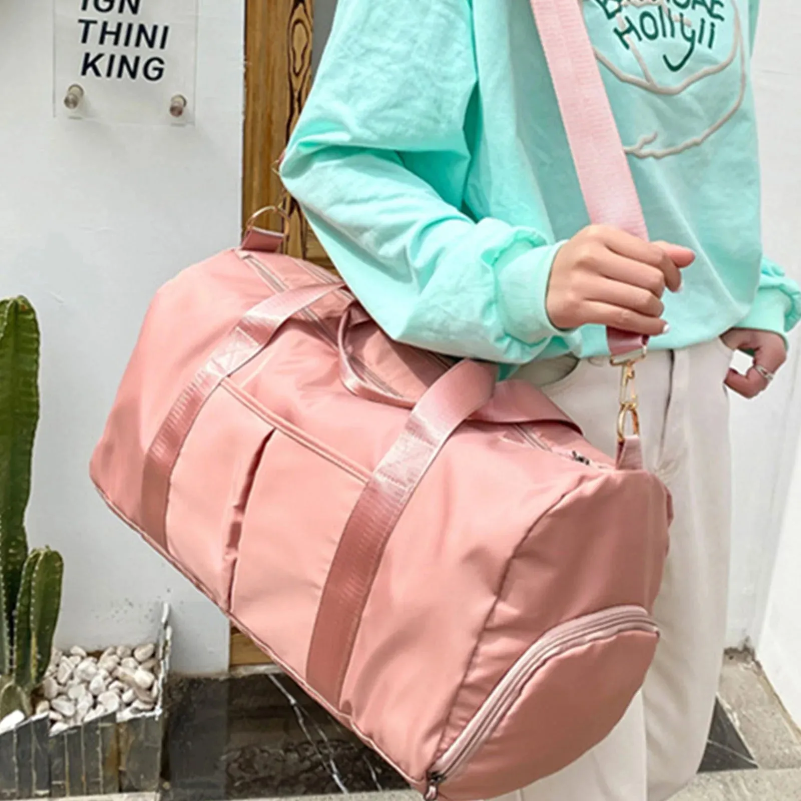 Gym Bag,Travel Duffel Bag ,Sport Gym Tote Bags Swimming Yoga,Waterproof Weekend Overnight Bag,Carry on Bag,Personal Item Travel Bag,Workout Dance Bag for Men & Women,Pink