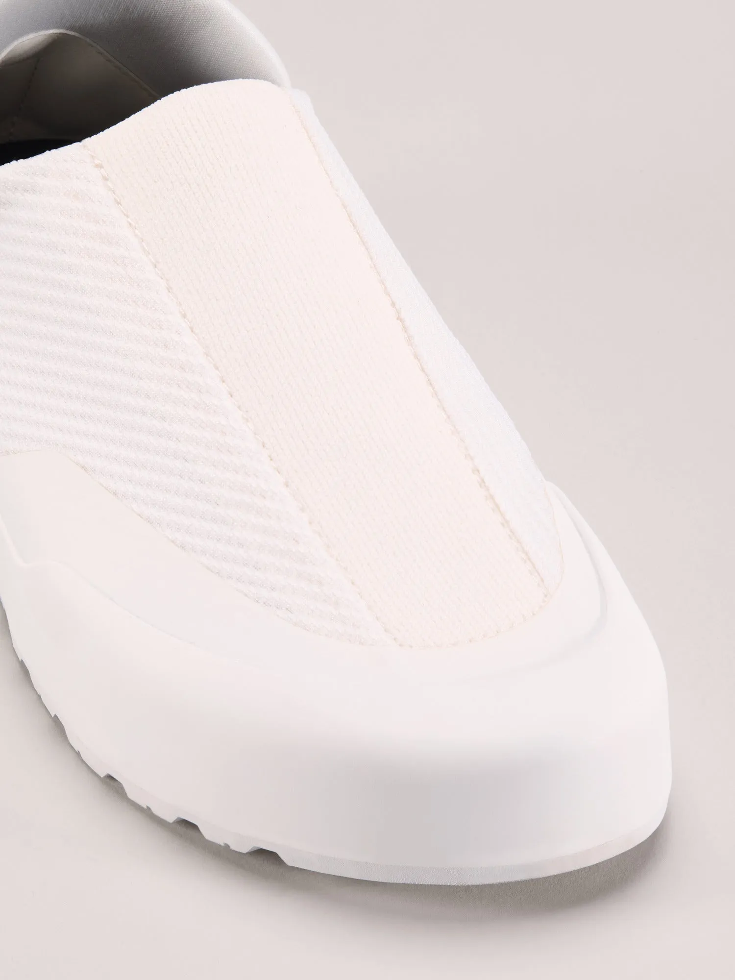 Kragg Shoe (Women's) - X000010111