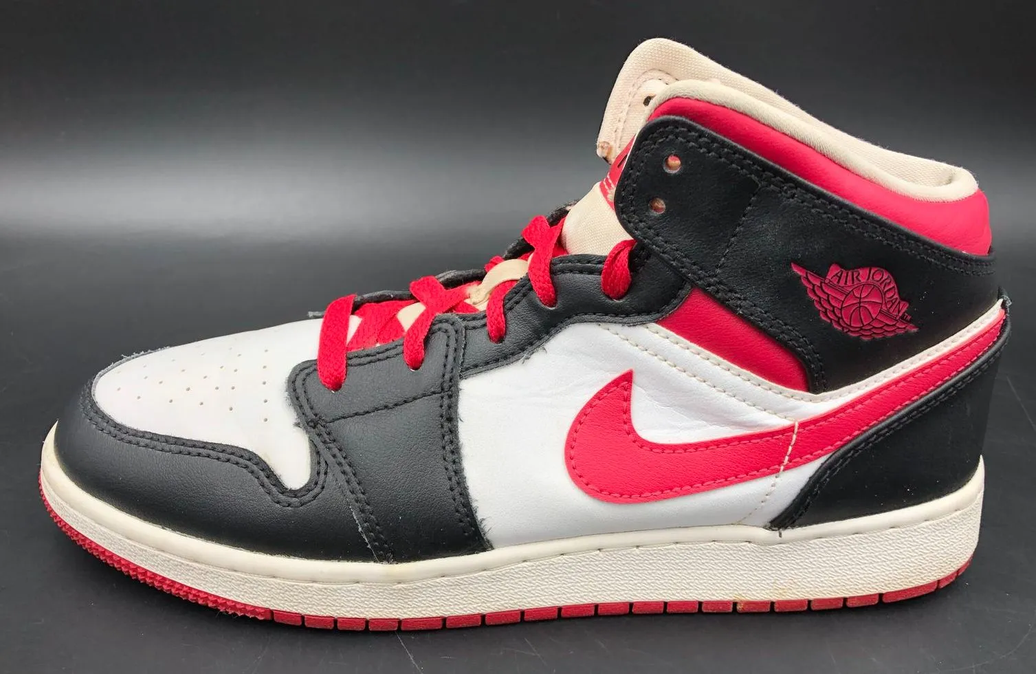 Nike Air Jordan 1 Mid GS 'White Very Berry' Red/Black Sneakers - Size 7Y ( COA)