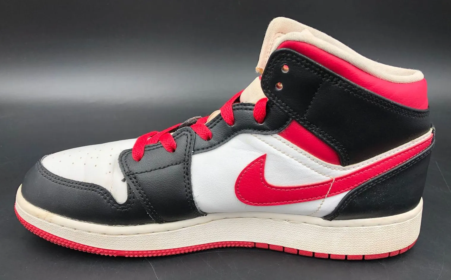 Nike Air Jordan 1 Mid GS 'White Very Berry' Red/Black Sneakers - Size 7Y ( COA)