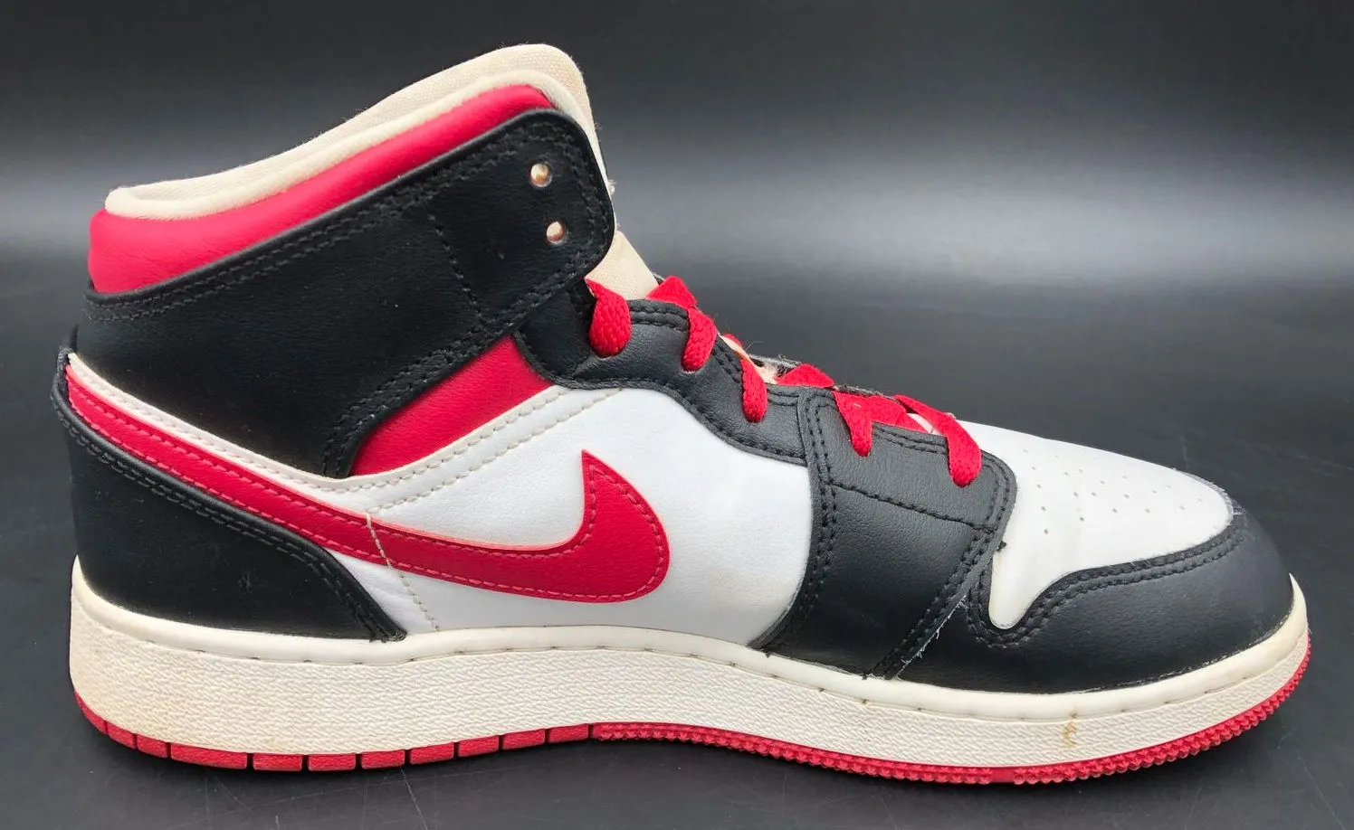 Nike Air Jordan 1 Mid GS 'White Very Berry' Red/Black Sneakers - Size 7Y ( COA)