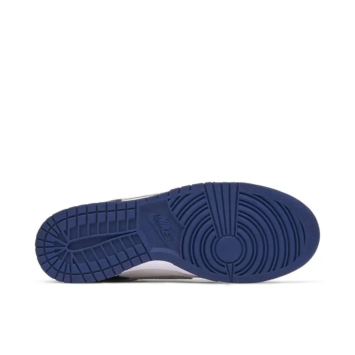 Nike Dunk Low ‘Midnight Navy’