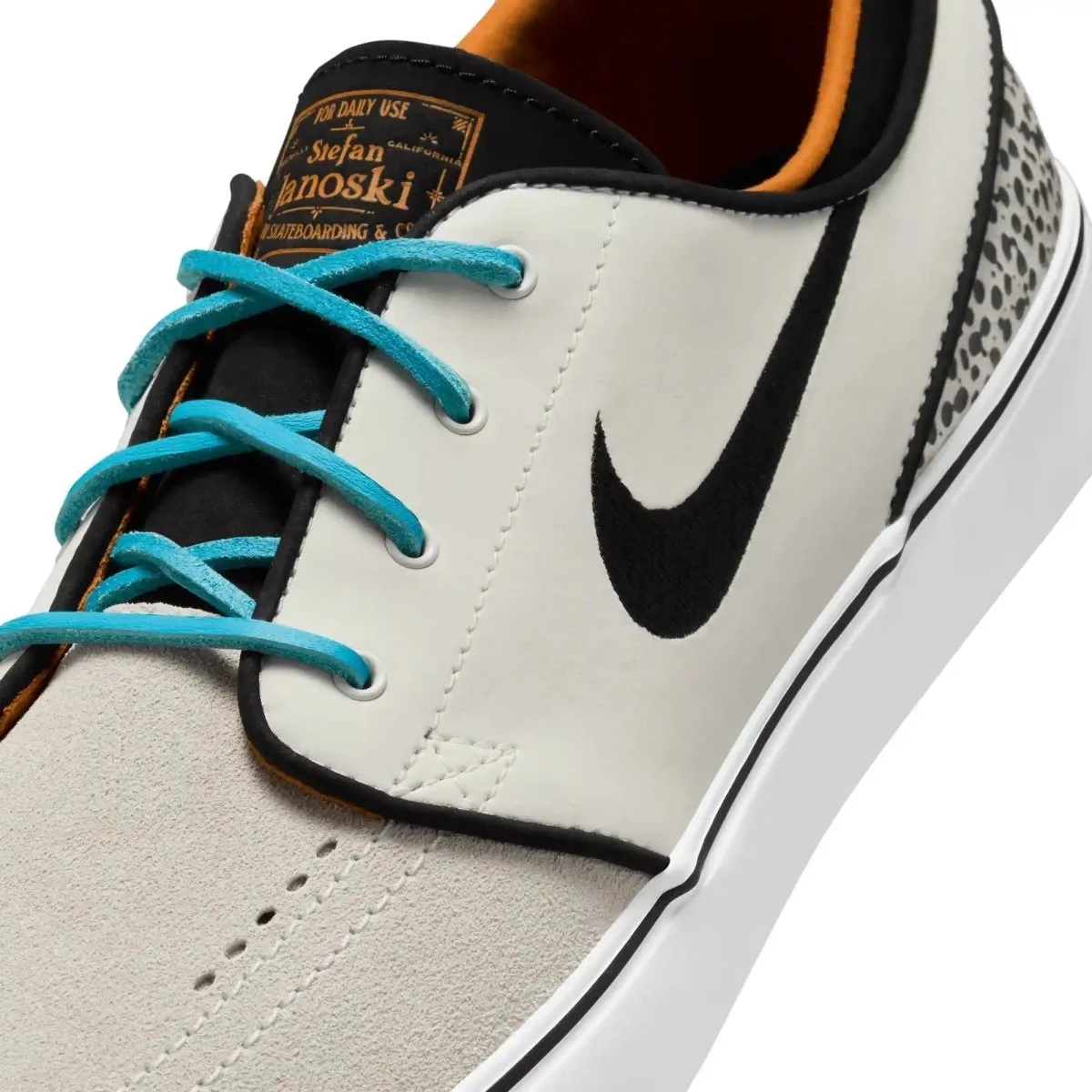 Nike SB Zoom Janoski OG Olympic in Phantom/Chlorine Blue