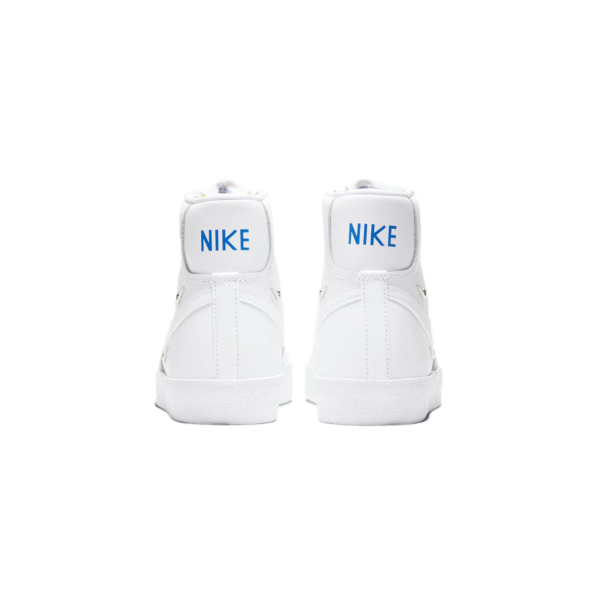 Nike Women Blazer Mid '77 SE Shoe