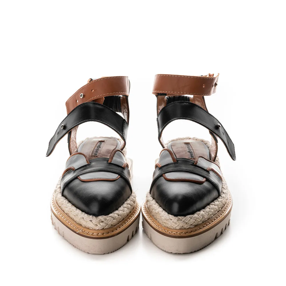 Retro Vibes black leather cut-out flat shoes