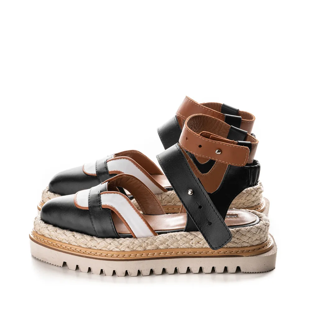 Retro Vibes black leather cut-out flat shoes