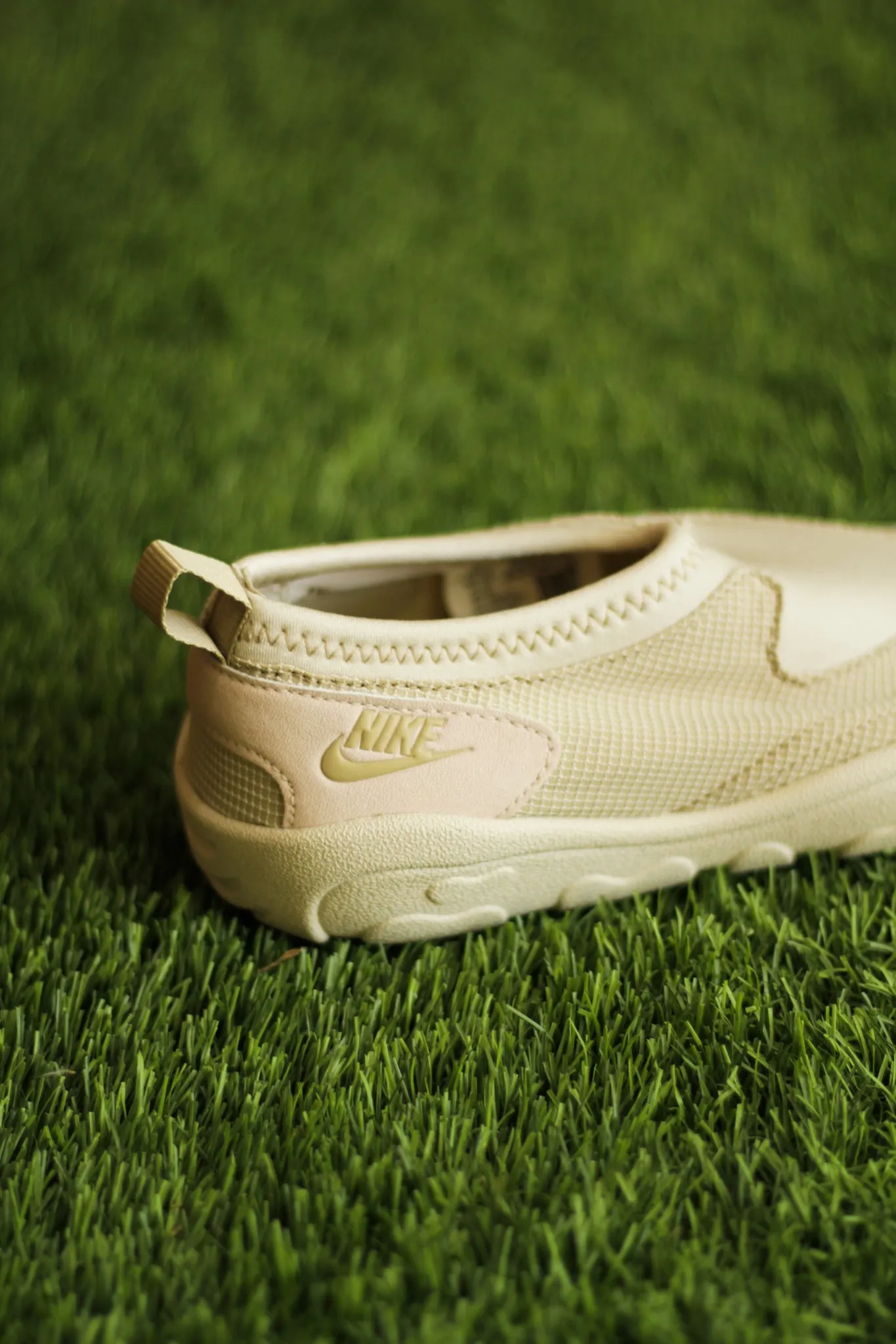 W NIKE AQUA TURF "LT OREWOOD BRN/DESERT KHAKI"